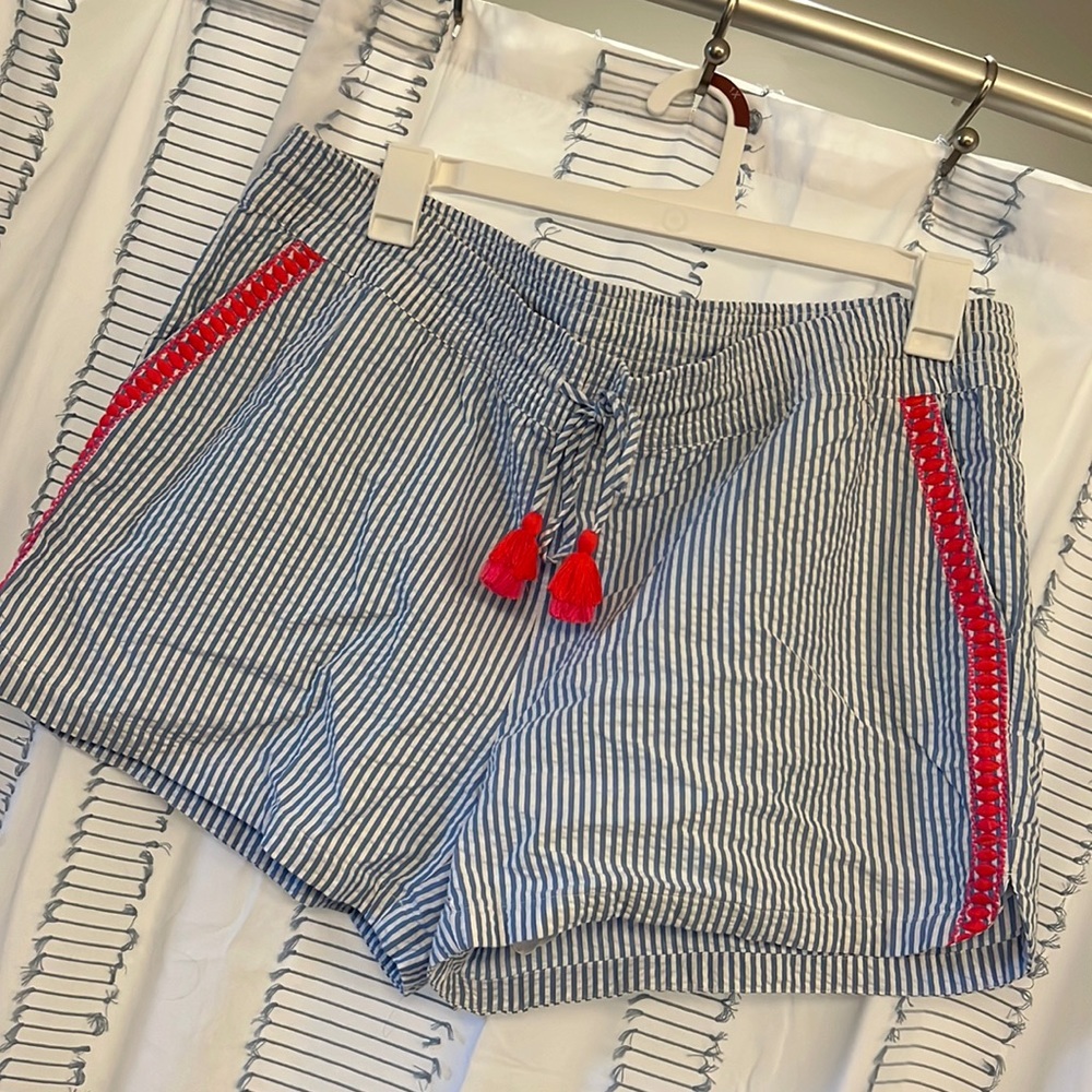 Vineyard vine shorts. Never worn, size XL!